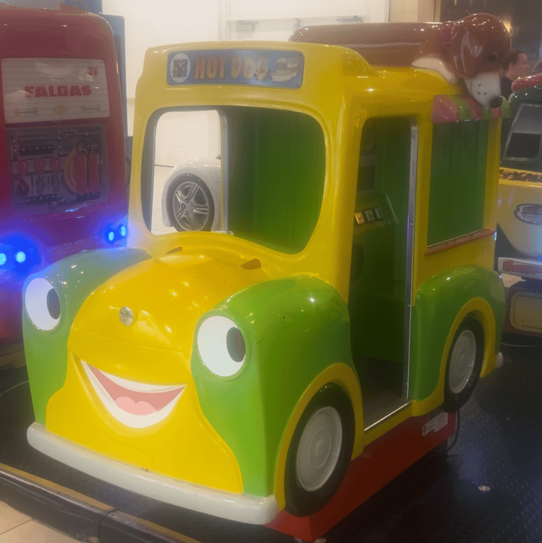 AI Hank’s hot dog van (kiddie ride by RG Mitchell) Image