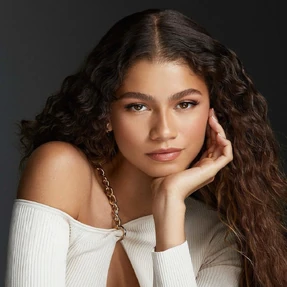 Zendaya (v2)